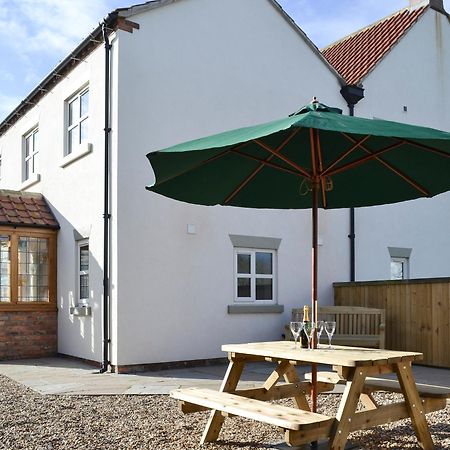 Park Farm Cottage Folkton Экстерьер фото
